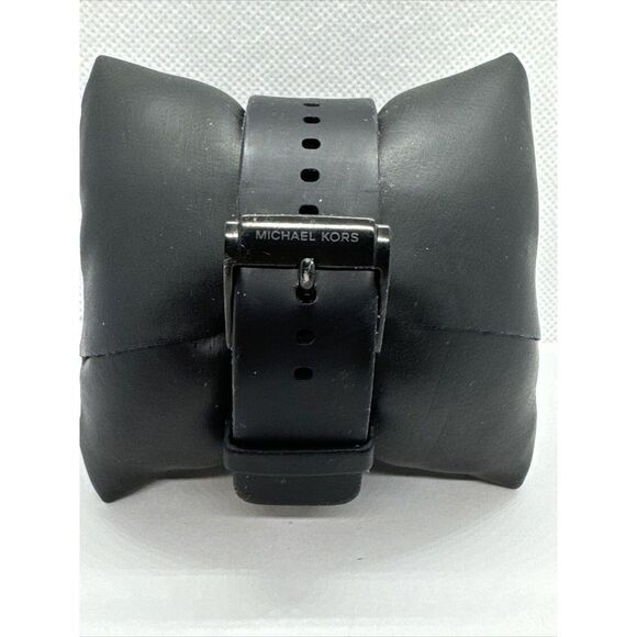 Michael Kors Scout MK8317 Women\'s Black Silicone Strap Analog Dial Watch JNA308 main image 11